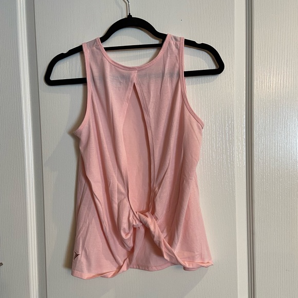 Old Navy, Active top - Picture 2 of 2